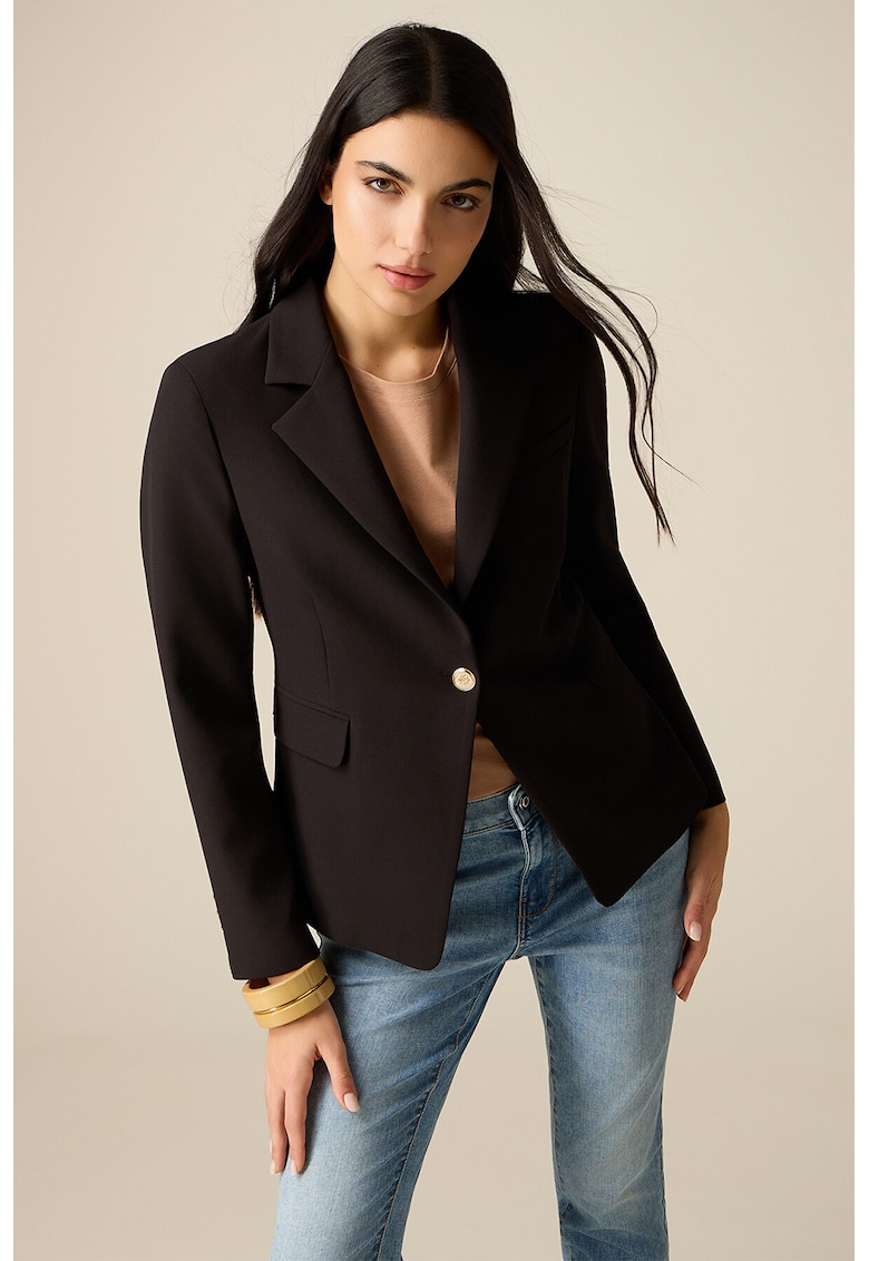 Sacou uni cu buzunare cu clapa