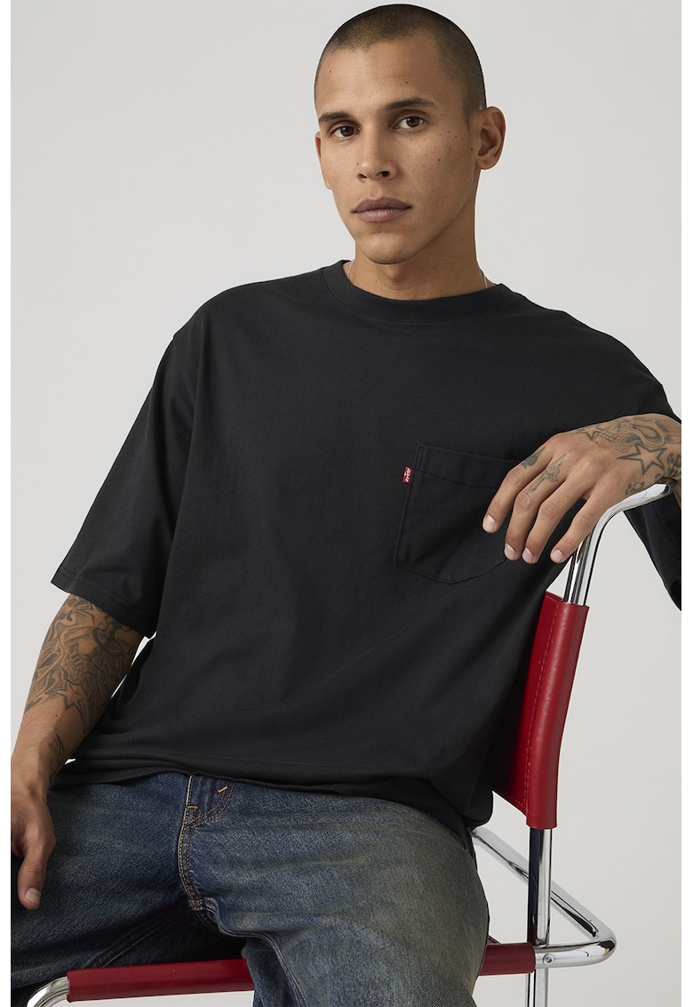 Tricou lejer cu buzunar pe piept - Negru