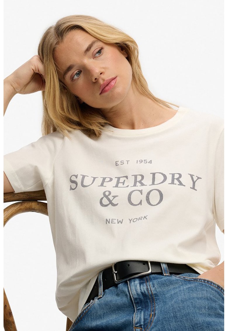 Tricou cu decolteu la baza gatului si model text - Crem