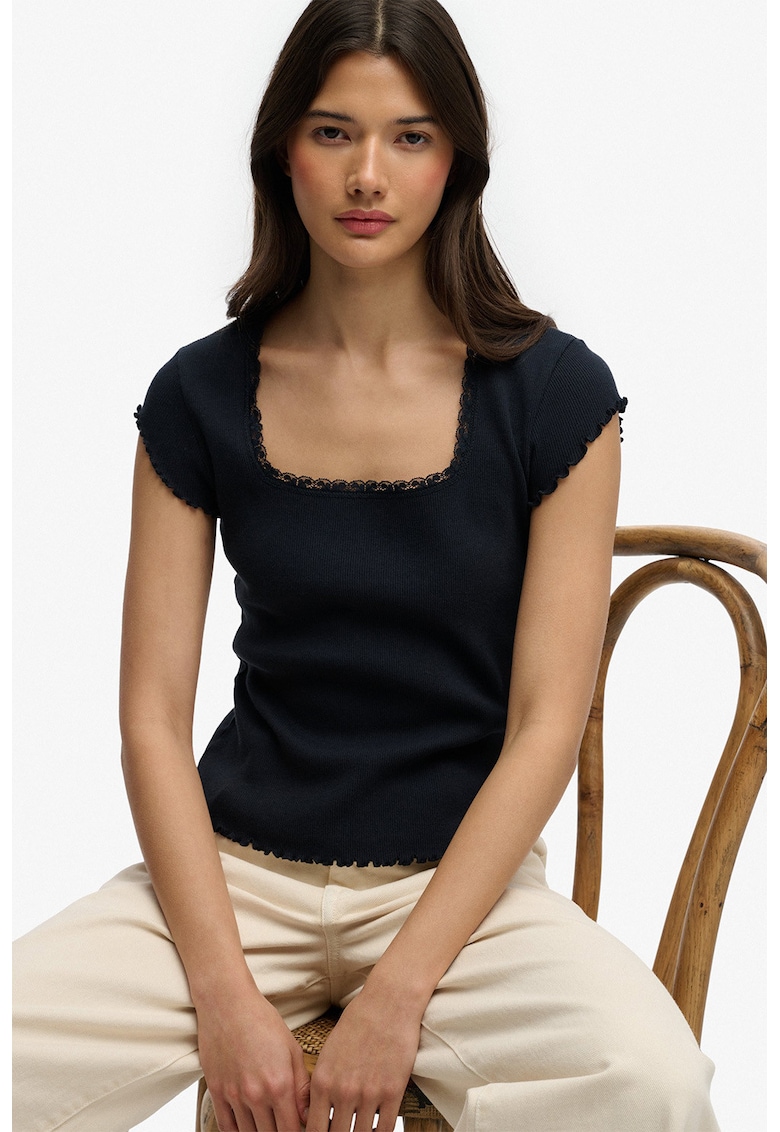 Tricou cu decolteu patrat si terminatii valurite - Albastru ultramarin