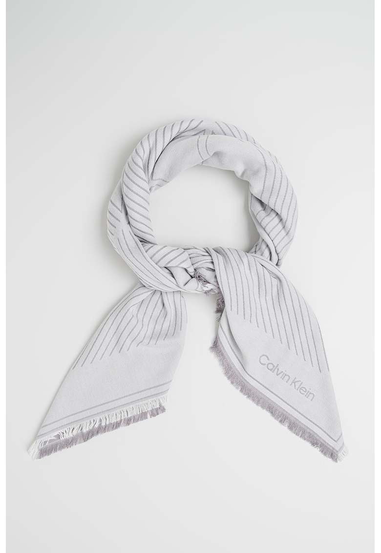 Esarfa cu dungi si franjuri - Gri deschis