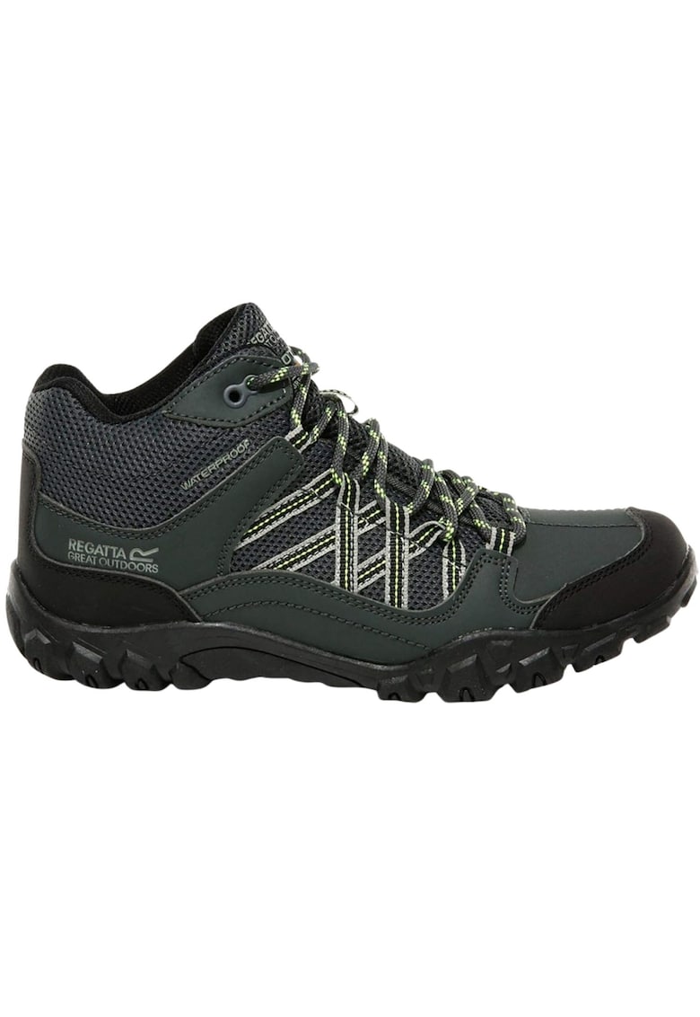 Ghete impermeabile pentru drumetie