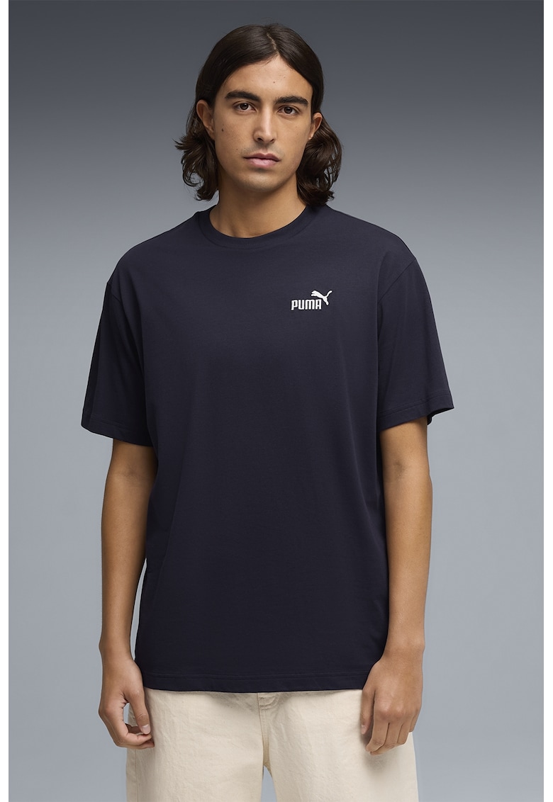 Tricou relaxed fit de bumbac cu logo pe piept Essential - Albastru ultramarin/Alb optic