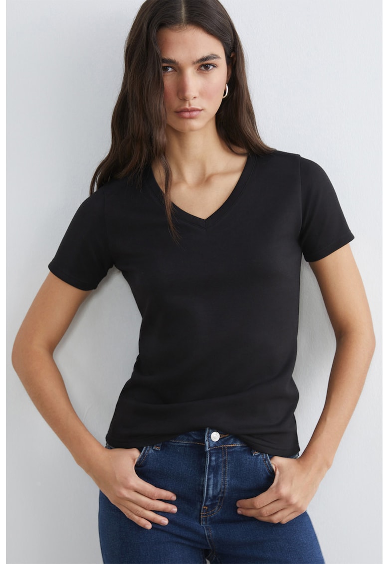 Tricou uni cu decolteu in V - Negru