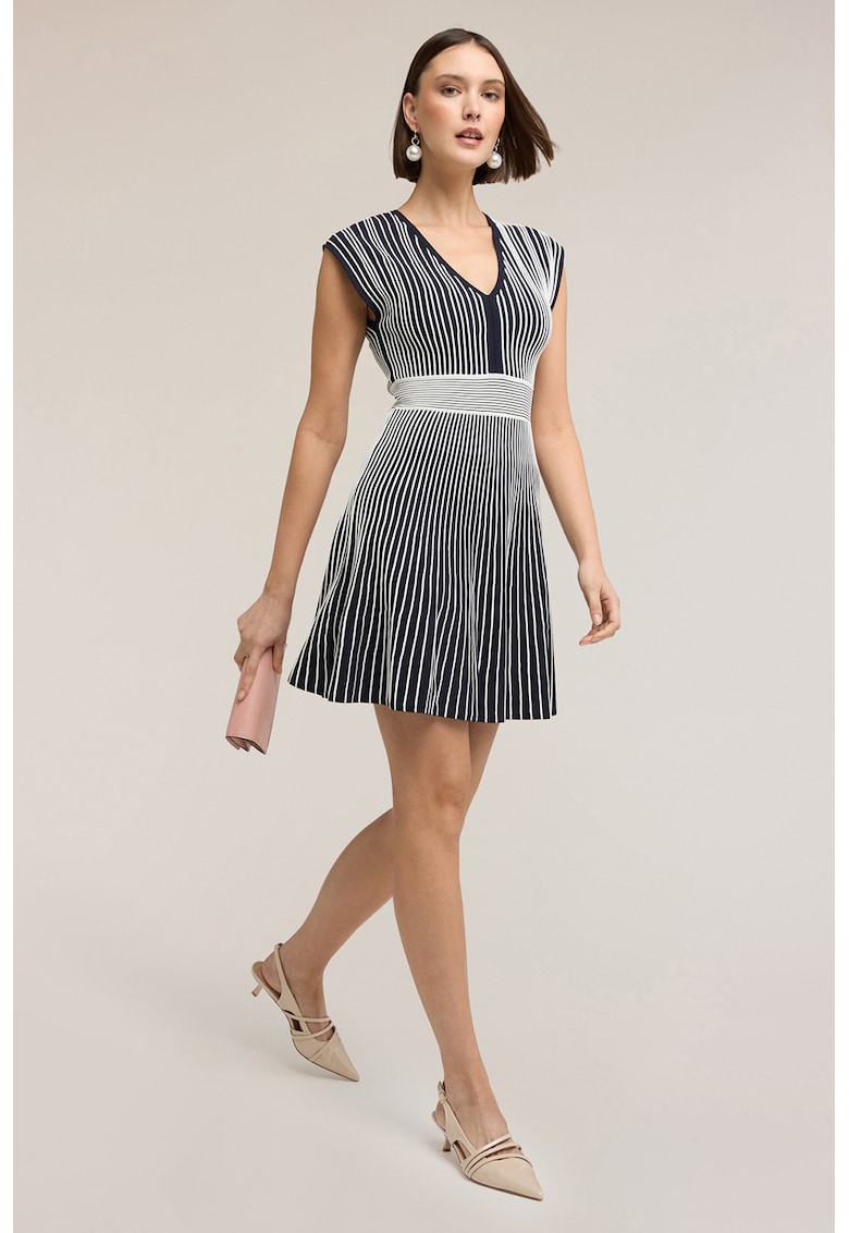 Rochie scurta evazata cu decolteu in V - Alb/Negru