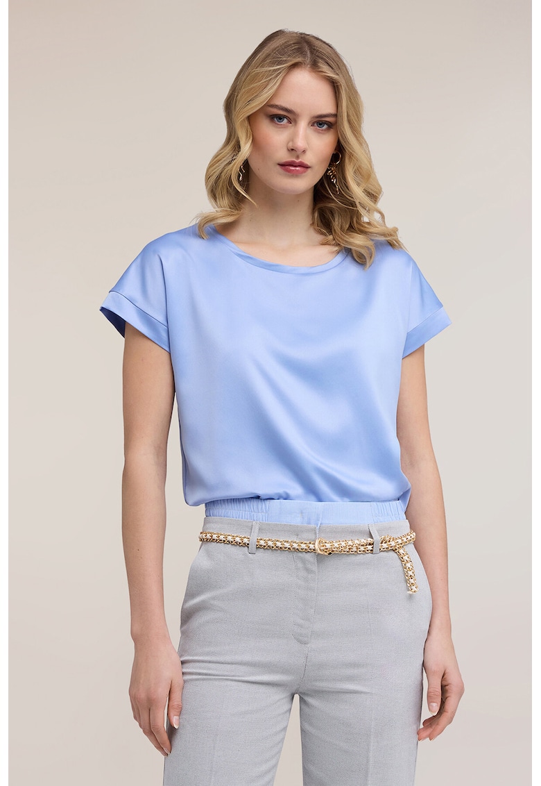 Tricou asimetric cu segment din satin pe partea din fata - Albastru pastel