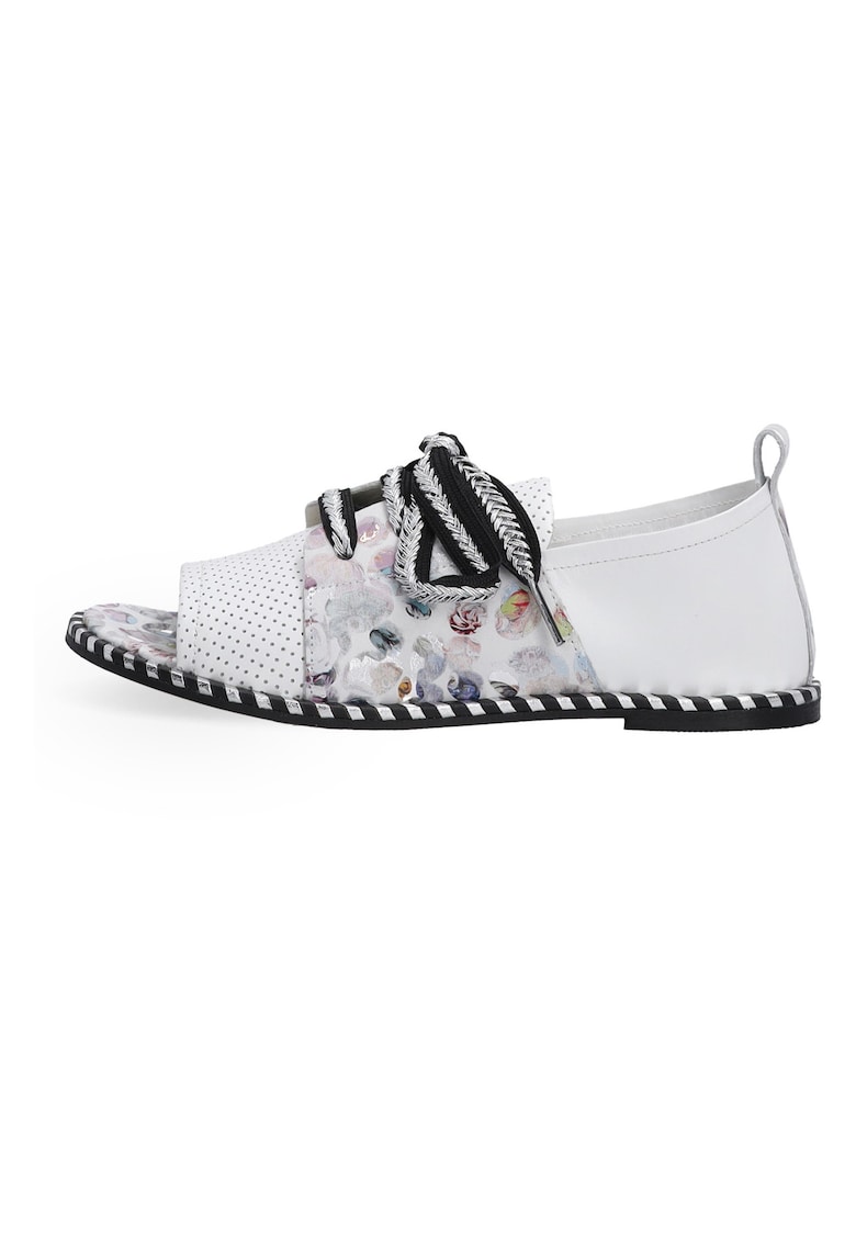 Pantofi casual cu varf decupat