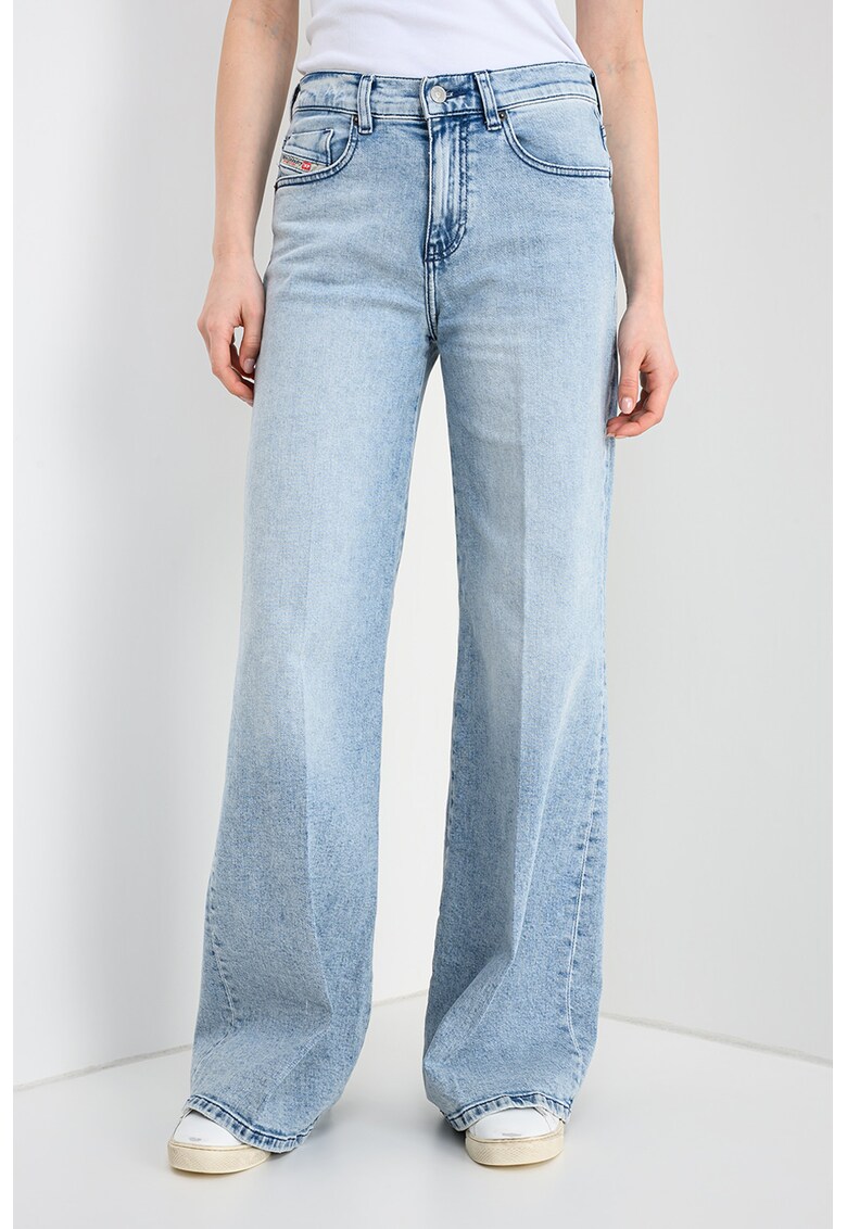 Blugi evazati cu talie medie Akemi - Albastru pastel