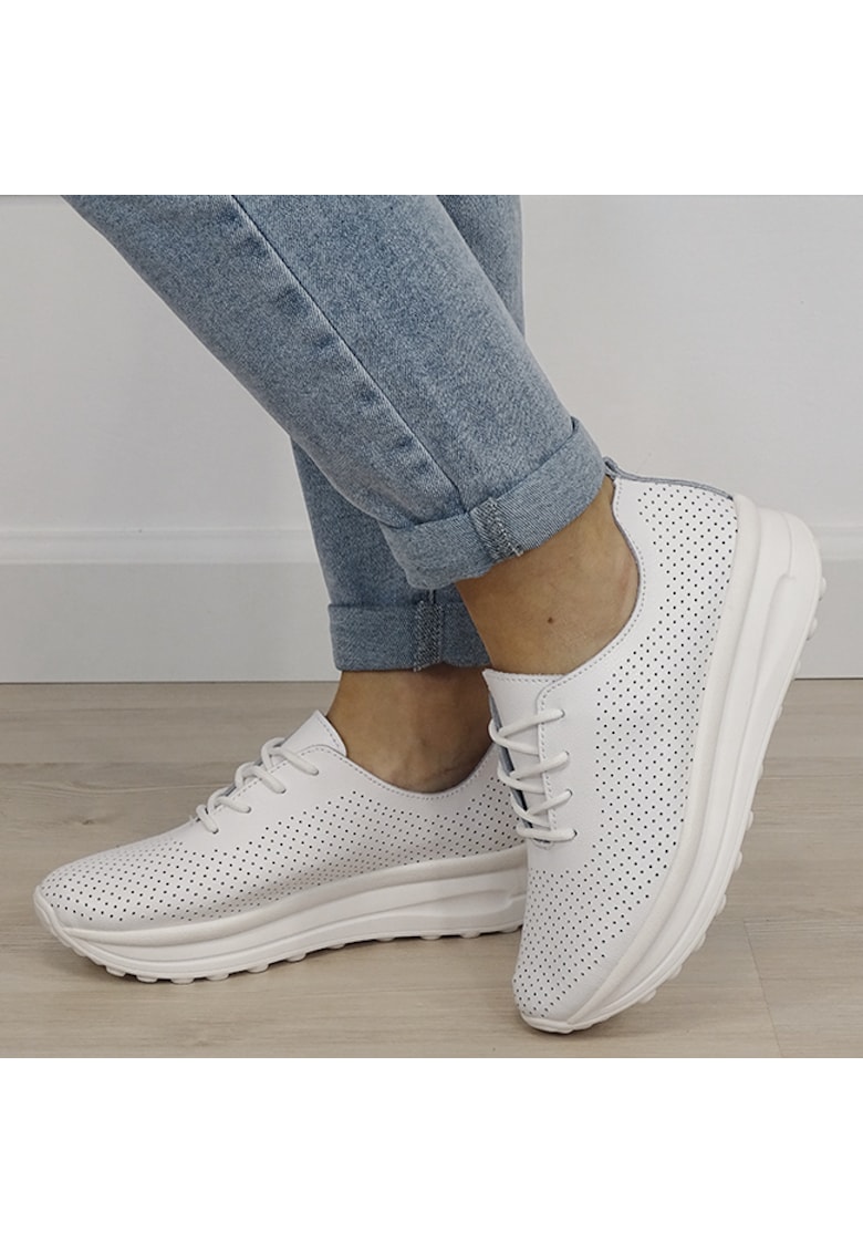 Sneakersi alb perforati din piele naturala 5122 M2 19261 - Alb