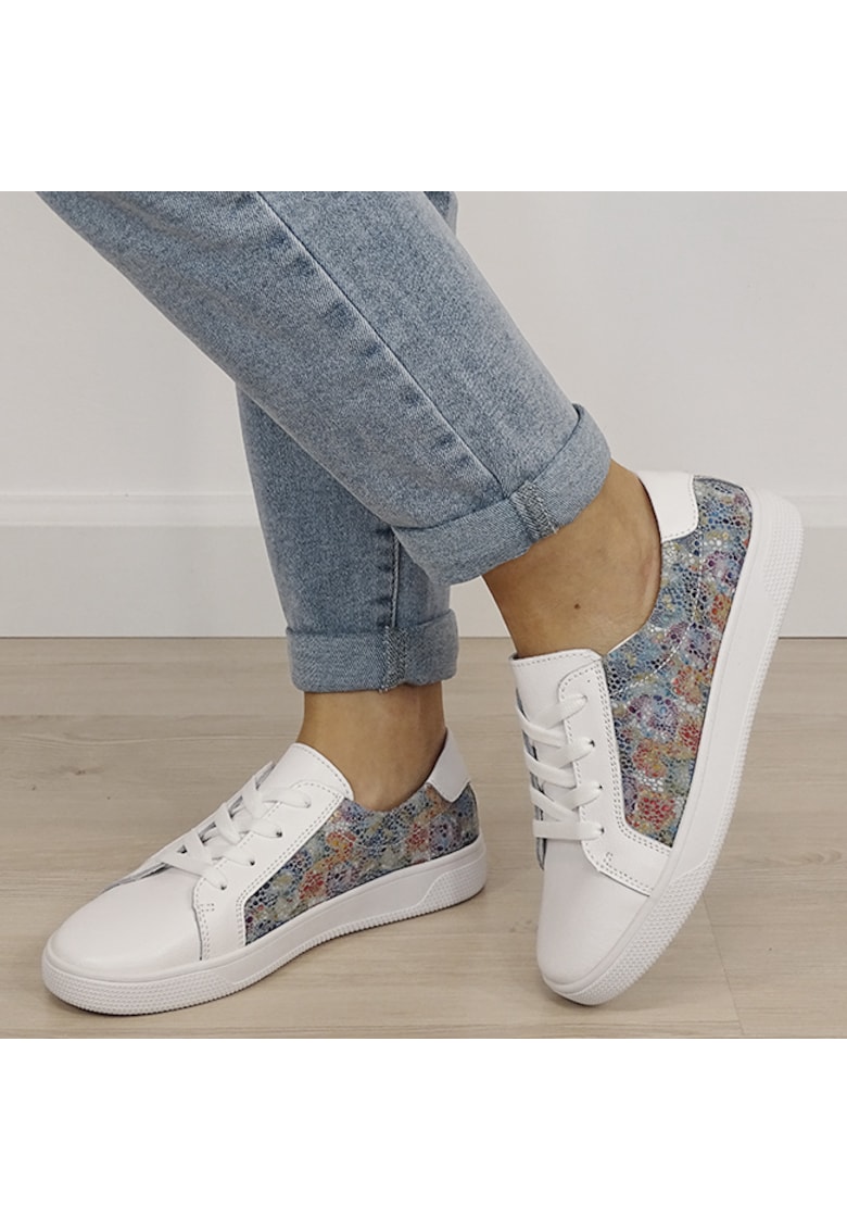 Sneakersi albi cu imrpimeu din piele naturala 5166 M4 19334 - Multicolor