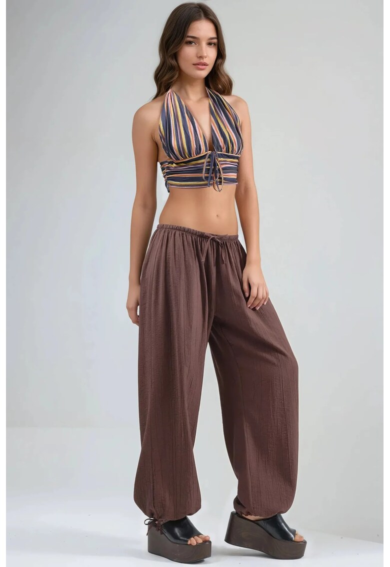 Pantaloni dama - cu talie elastica si detaliu cu snur - maro - textil