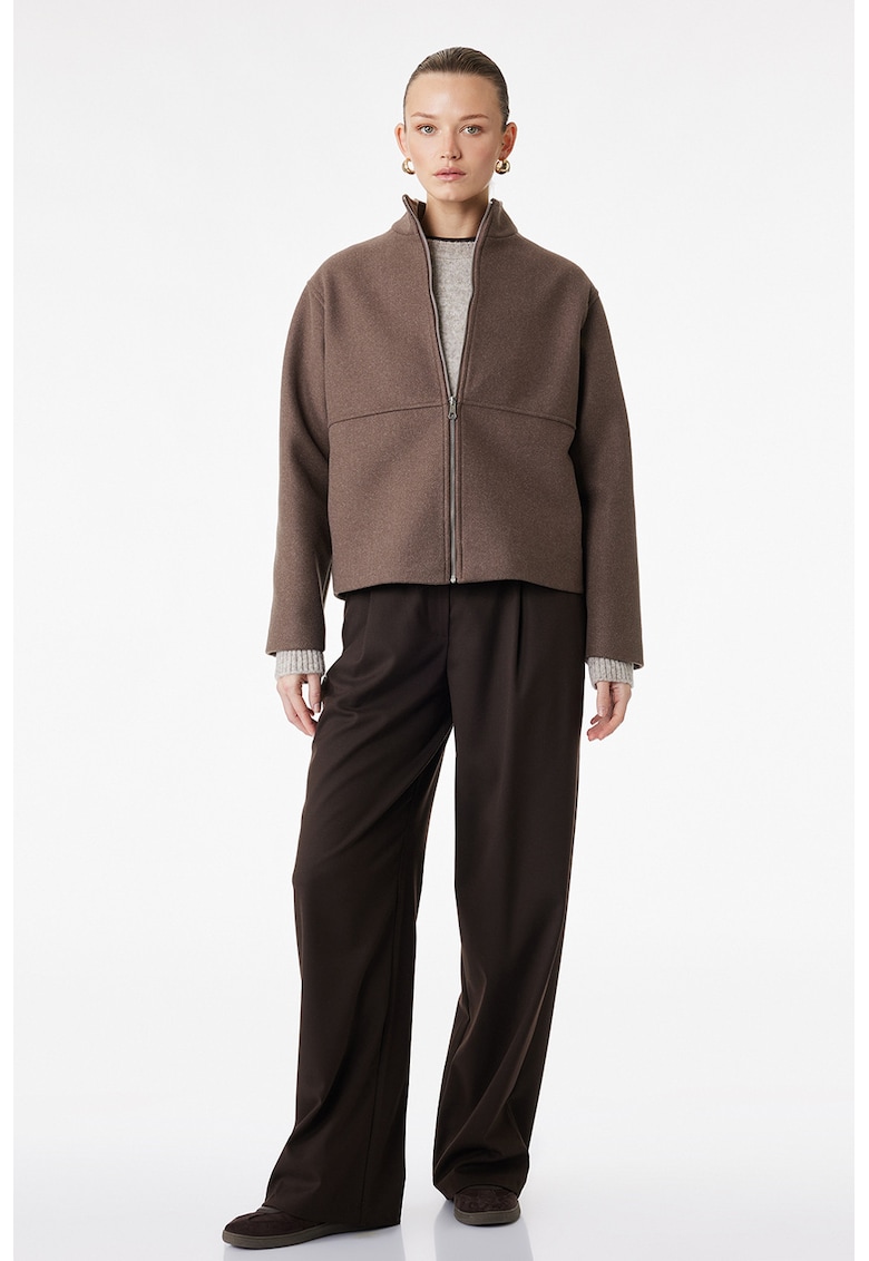 Jacheta cu fermoar si guler scurt - Maro pamantiu