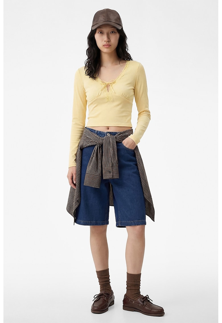 Bluza slim fit cu decolteu adanc in V - Galben