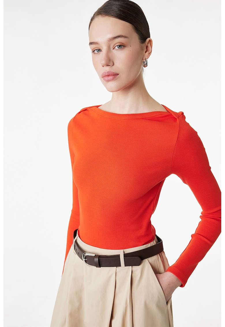 Bluza striata cu decolteu barcuta - Rosu vermillion