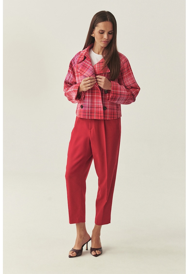 Pantaloni crop cu croiala conica si detalii cu pensa - Rosu
