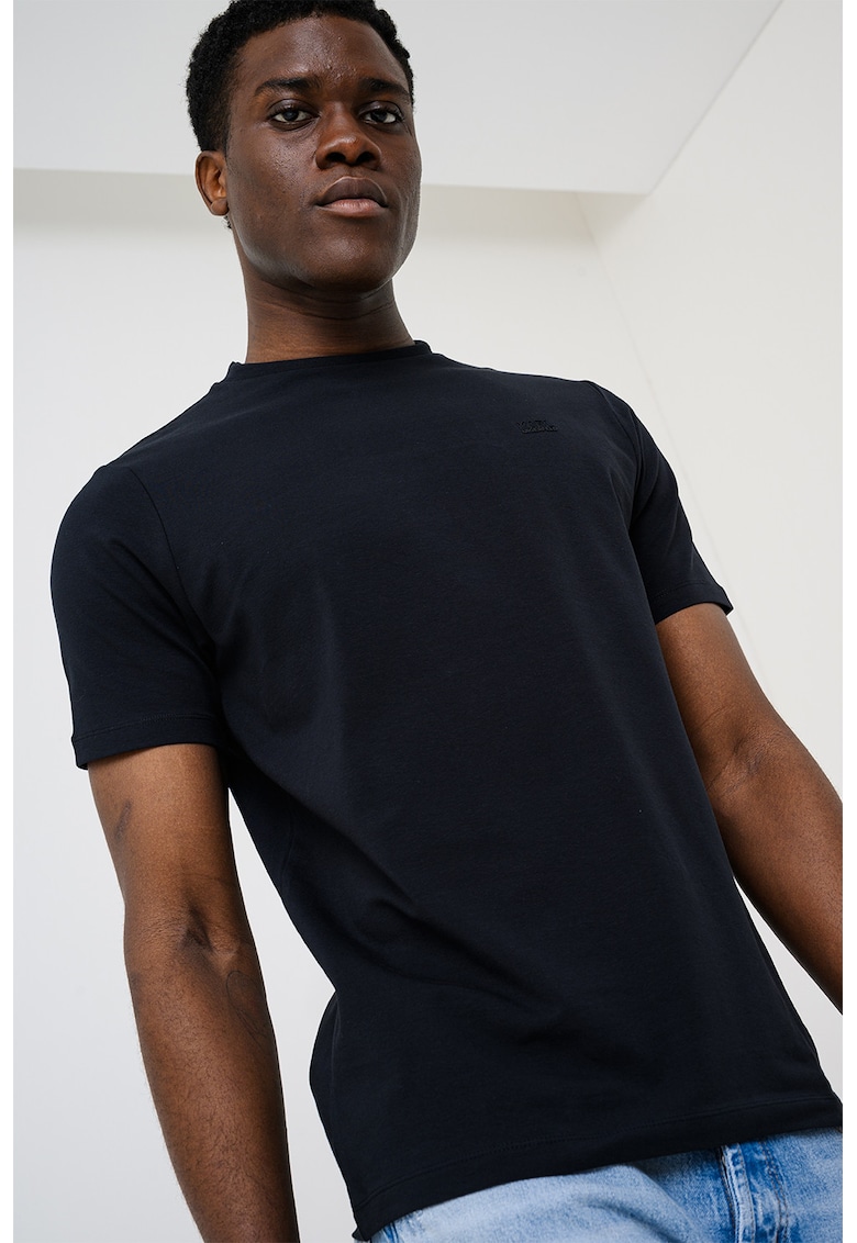 Tricou slim fit cu decolteu la baza gatului - Negru