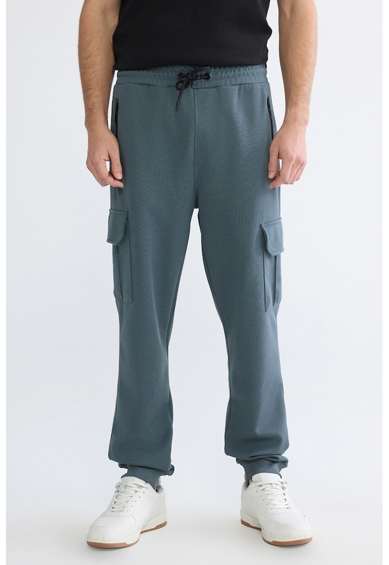 Pantaloni cargo cu model uni - Verde padure