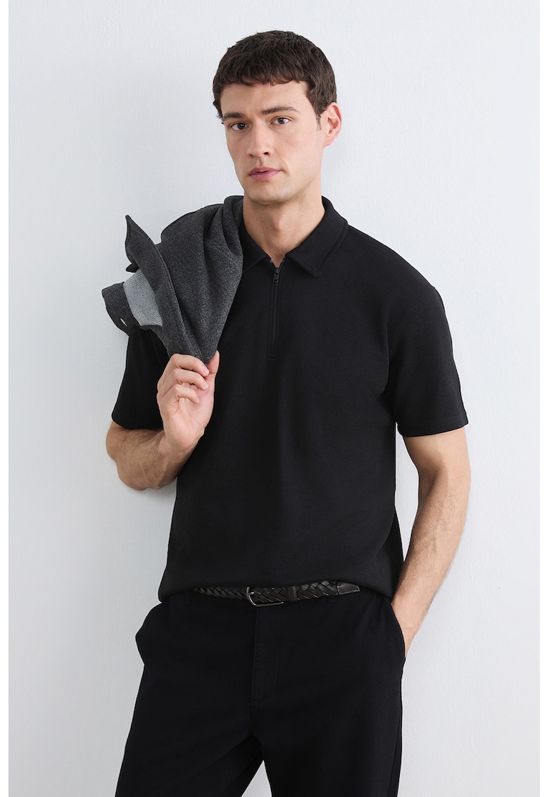 Tricou polo cu model uni si fenta cu fermoar - Negru
