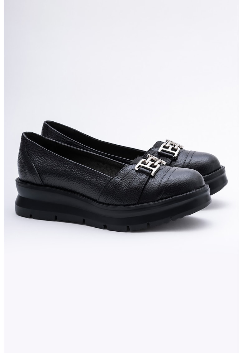 Pantofi loafer din piele cu talpa wedge si detaliu metalic - Negru