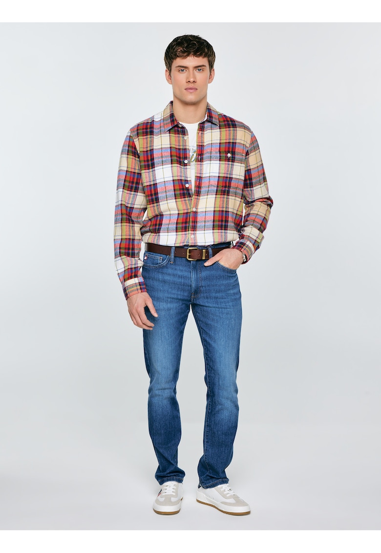 Camasa in carouri cu buzunar aplicat pe piept