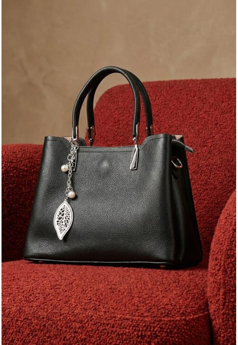 Geanta dama neagra din piele texturata cu ornament detasabil