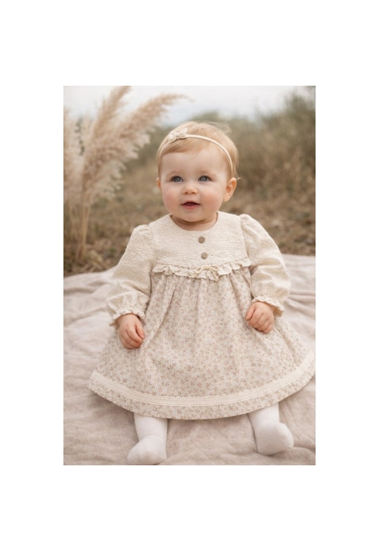 Rochita bebe fetita eleganta crem cu imprimeu floral dantela si design vintage premium