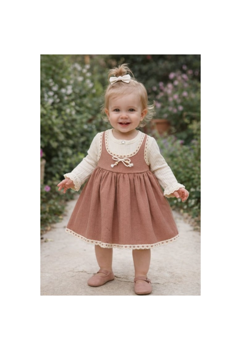Rochita bebe fetita eleganta cu maneci lungi dantela si design vintage caramiziu
