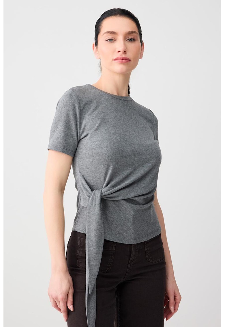 Tricou cu decolteu la baza gatului - Gri melange