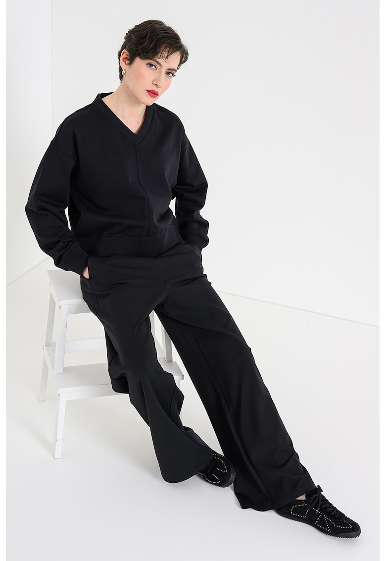 Bluza de trening cu decolteu in V - Negru