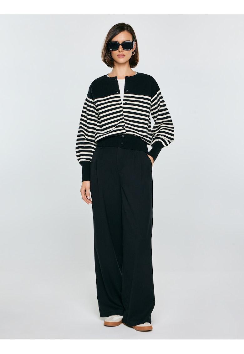 Cardigan cu dungi si maneci gigot