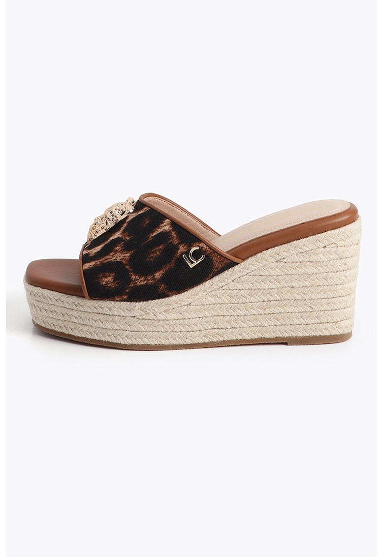Papuci cu model si talpa wedge - Maro