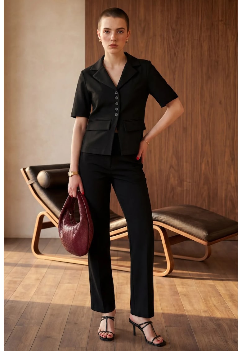 Costum dama - doua piese - jacheta cu maneca scurta - pantaloni cu nasturi - negru - textil