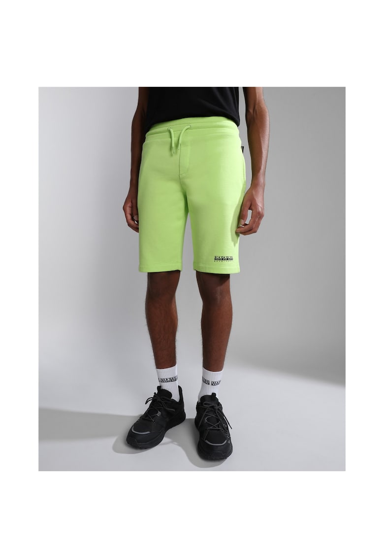 Pantaloni scurti tip bermude -