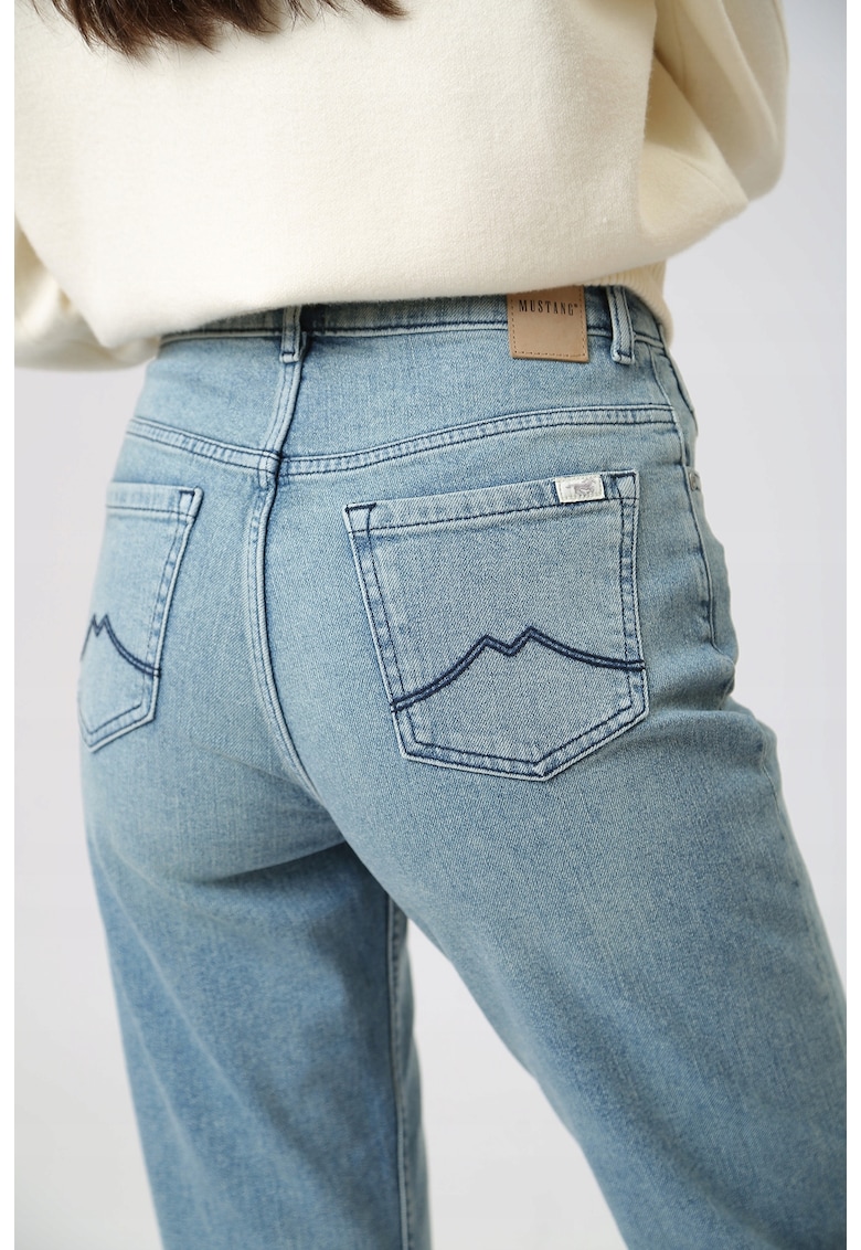 Blugi Dama - Crosby Relaxed Straight - Straight Fit - Talie Medie - 5 Buzunare - Fermoar - Lungi - Bumbac - W30-L30 US - Albastru
