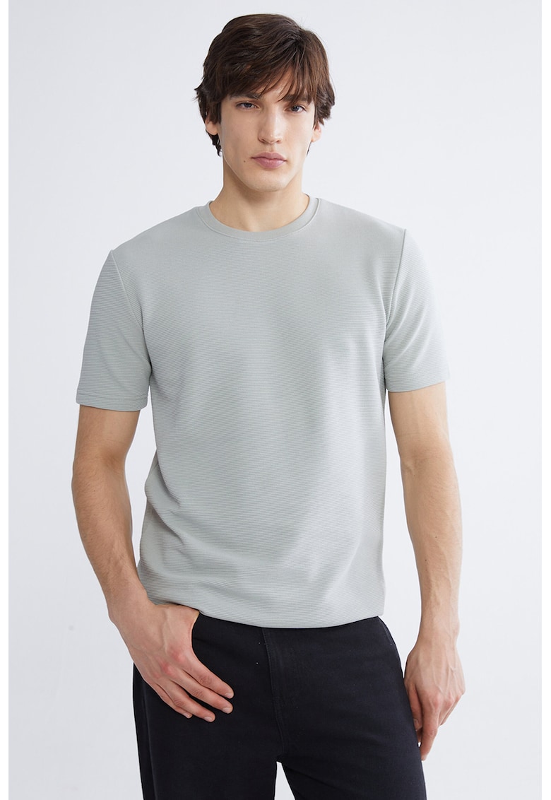 Tricou uni cu decolteu la baza gatului - Gri cenusiu