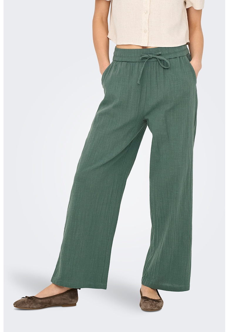 Pantaloni cu buzunare laterale si snur in talie - Verde feriga