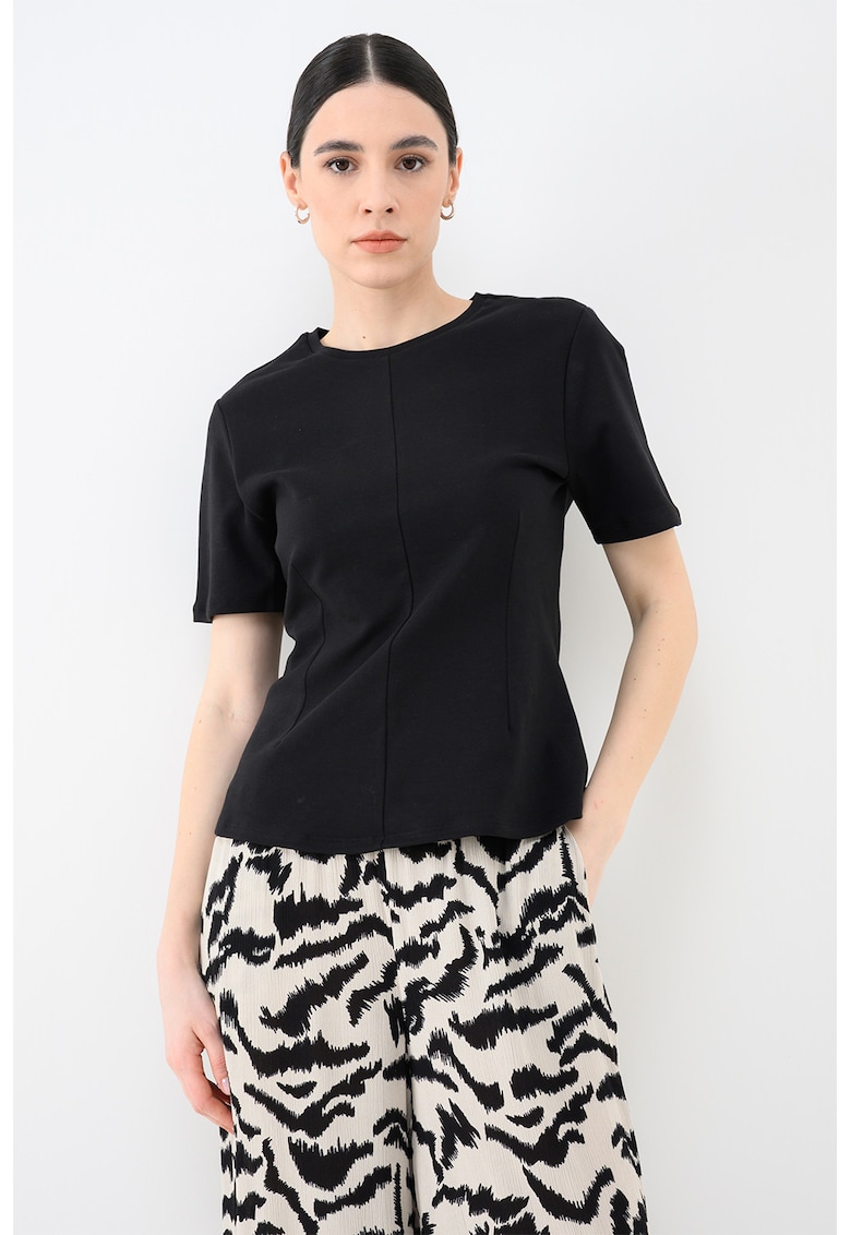 Tricou uni cu decolteu la baza gatului - Negru