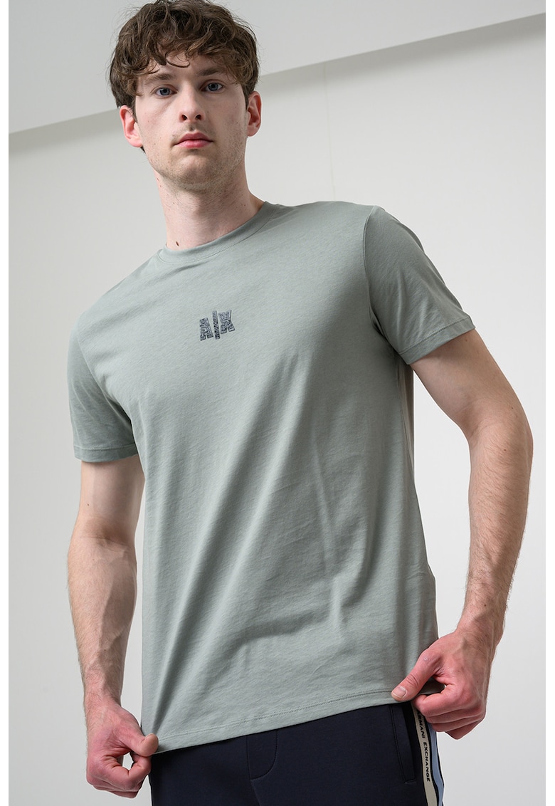 Tricou cu decolteu la baza gatului si model monograma - Verde deschis