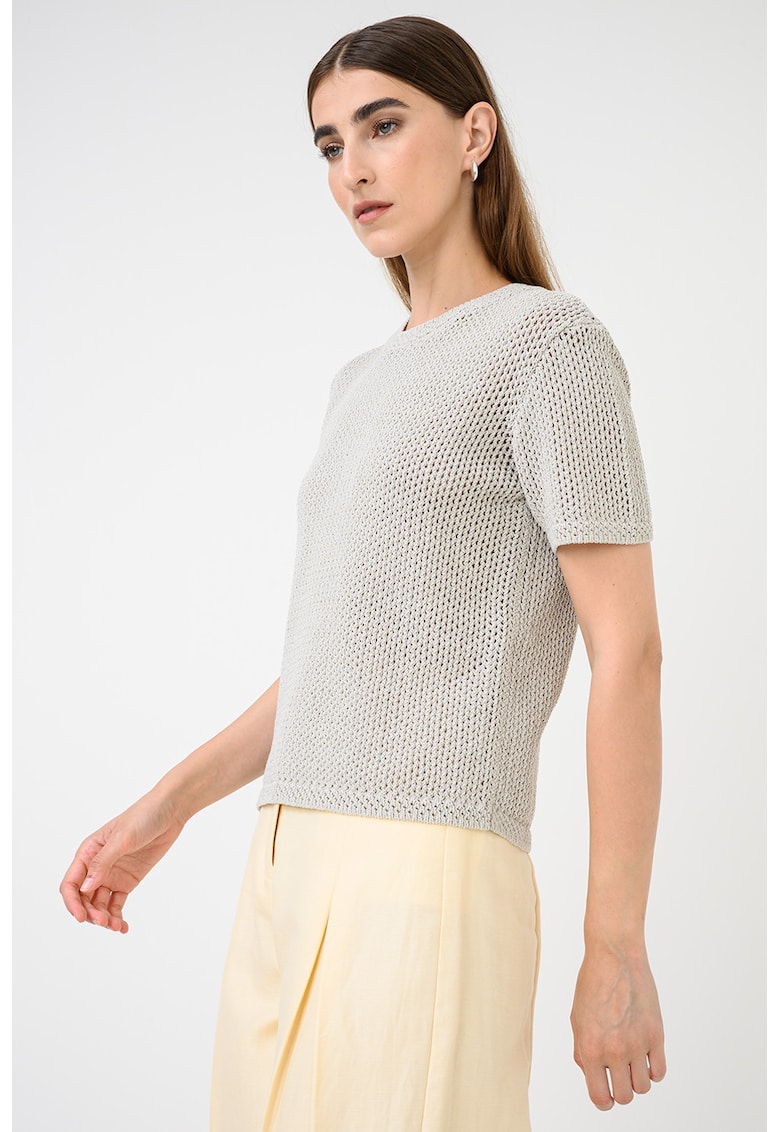 Tricou cu decolteu la baza gatului si model uni - Grej