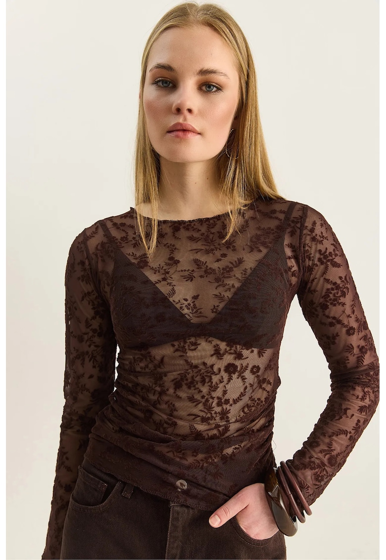 Bluza dama - cu decolteu rotund - draperii florale - maro - textil