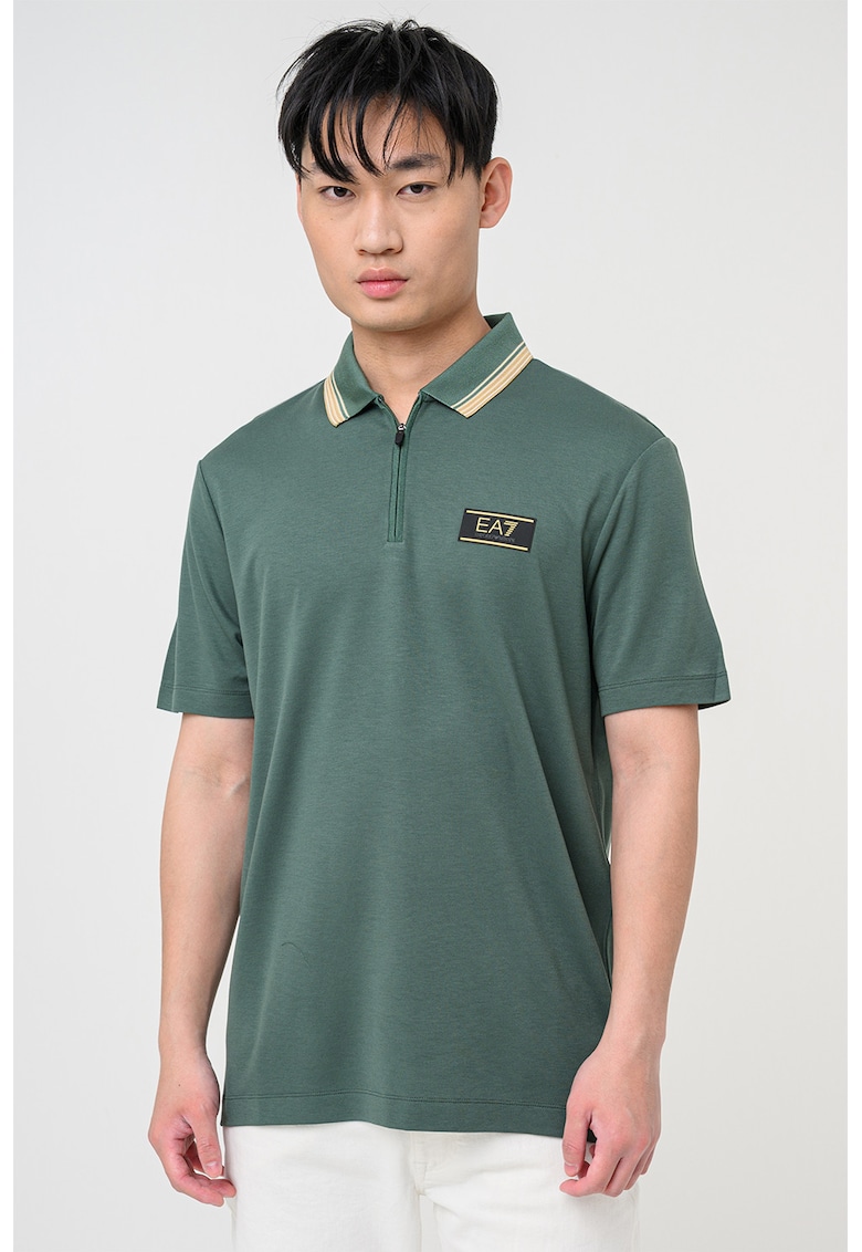 Tricou polo cu aplicatie logo si fermoar scurt Premium Label - Verde padure