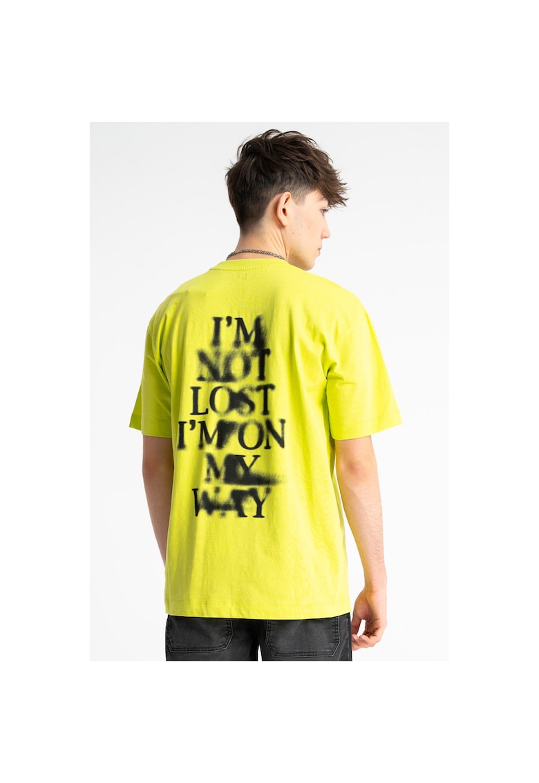 Tricou cu grafica originala pe spate