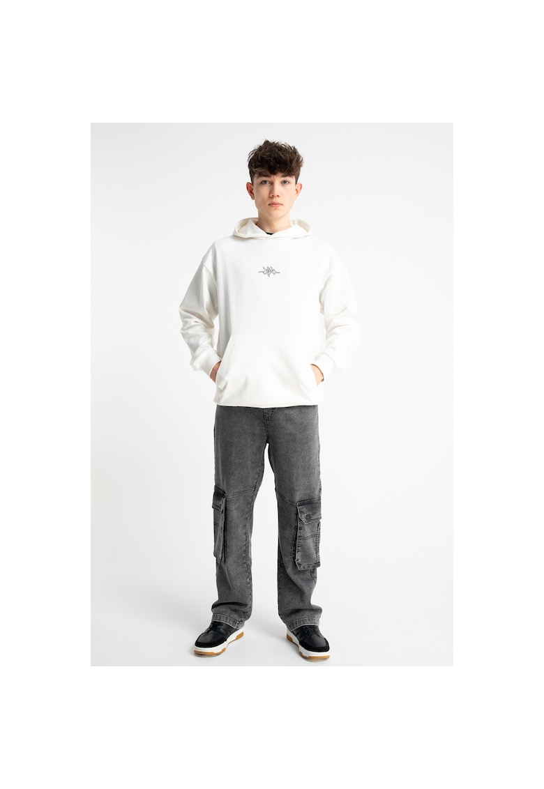 Blugi cargo cu talie elastica.