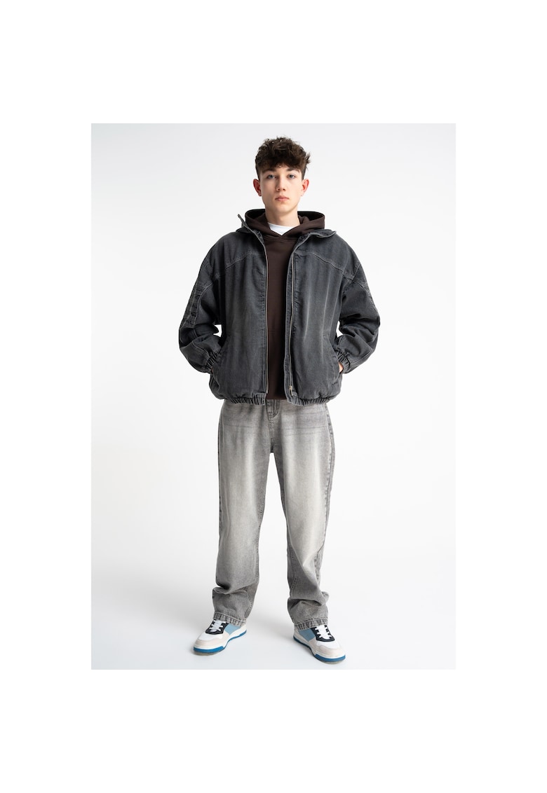 Jacheta din denim lejera cu gluga