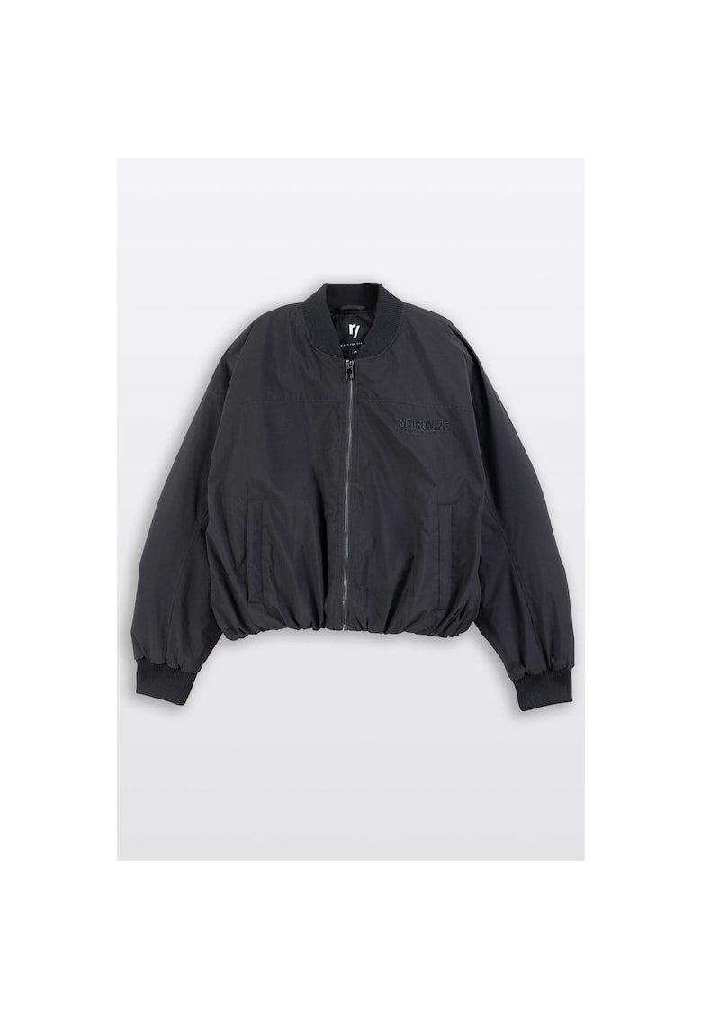 Geaca bomber cu model brodat pe spate