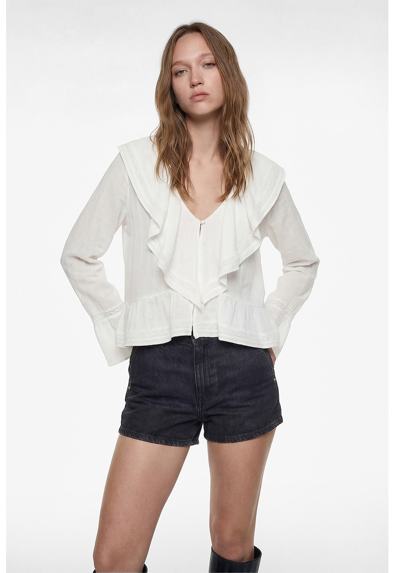 Bluza cu decolteu in V si volane - Alb