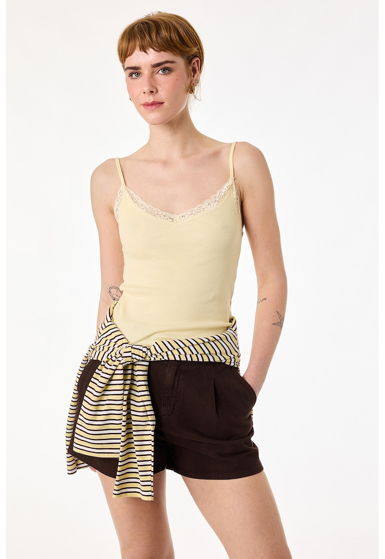 Top slim fit cu bretele subtiri - Galben pal