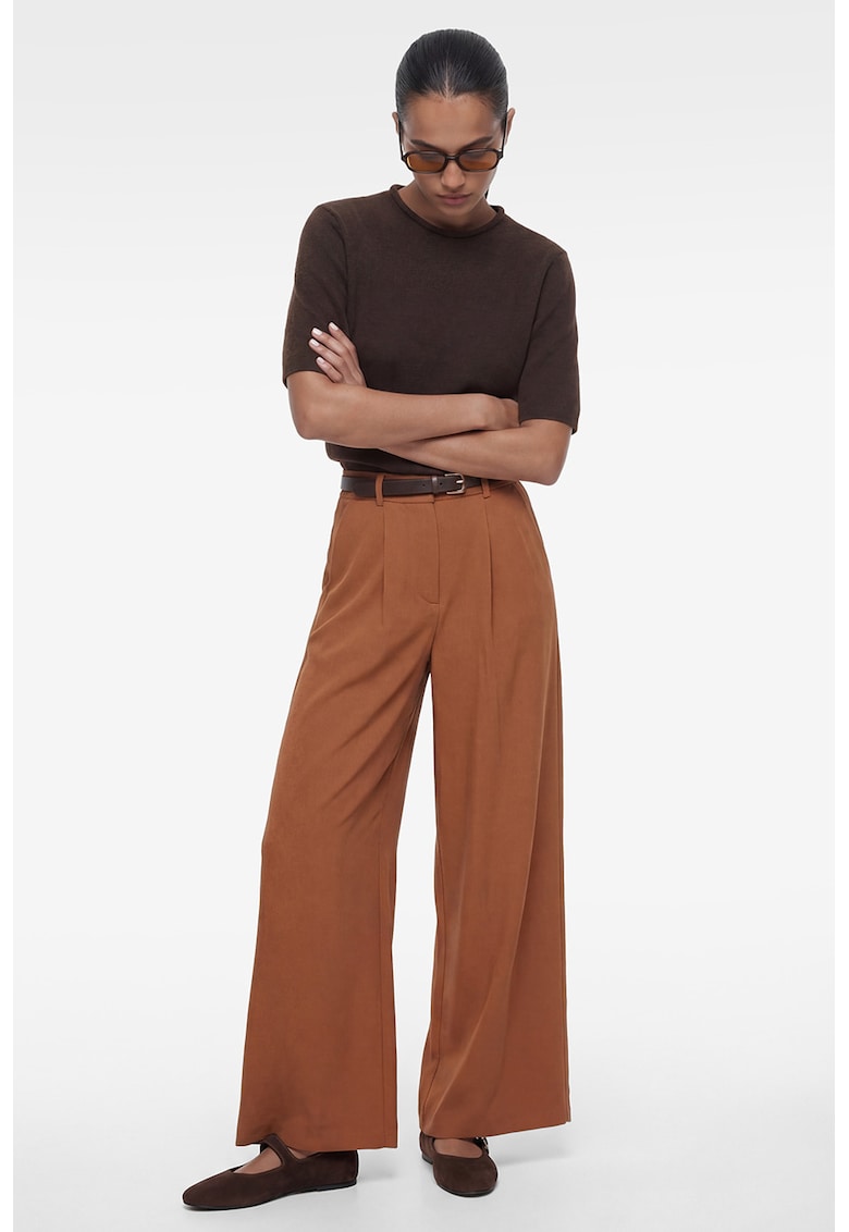 Pantaloni cu croiala ampla si curea in talie - Caramel