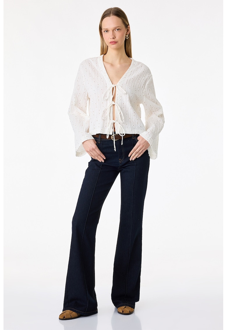 Bluza vaporoasa cu mansete evazate - Crem