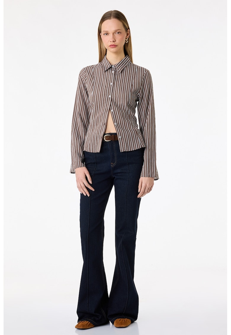 Camasa slim fit cu model in dungi - Alb/Maro